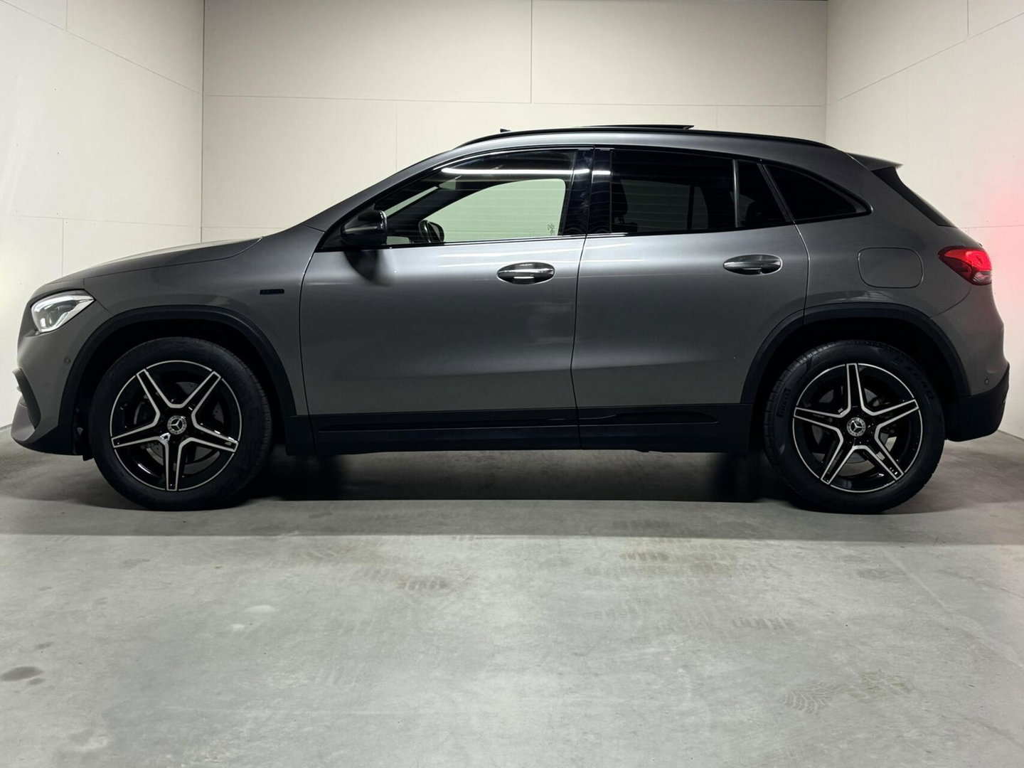 Mercedes-Benz GLA 250 e AMG Line Pano Memory Sfeer Camera