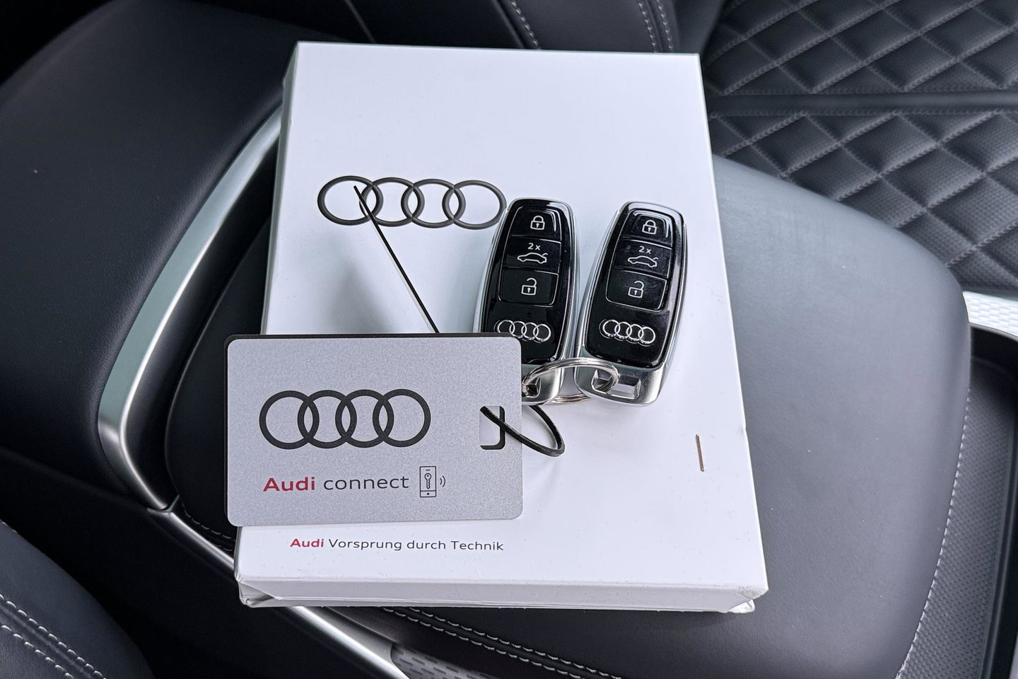Audi Q7 60 TFSI e quattro Pro Line S Competition | FACELIFT | Schuifdak | B&O | 4-wiel Besturing | Trekhaak | 22 Inch | Laser LED