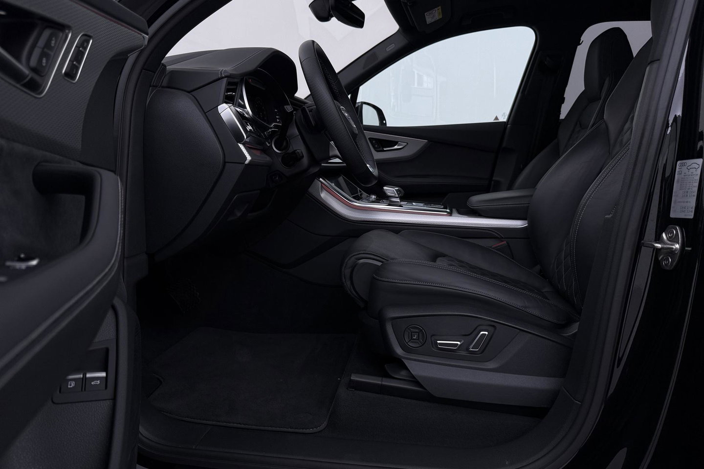 Audi Q7 60 TFSI e quattro Pro Line S Competition | FACELIFT | Schuifdak | B&O | 4-wiel Besturing | Trekhaak | 22 Inch | Laser LED