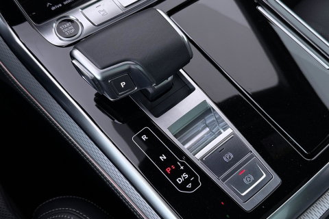 Audi Q7 60 TFSI e quattro Pro Line S Competition | FACELIFT | Schuifdak | B&O | 4-wiel Besturing | Trekhaak | 22 Inch | Laser LED