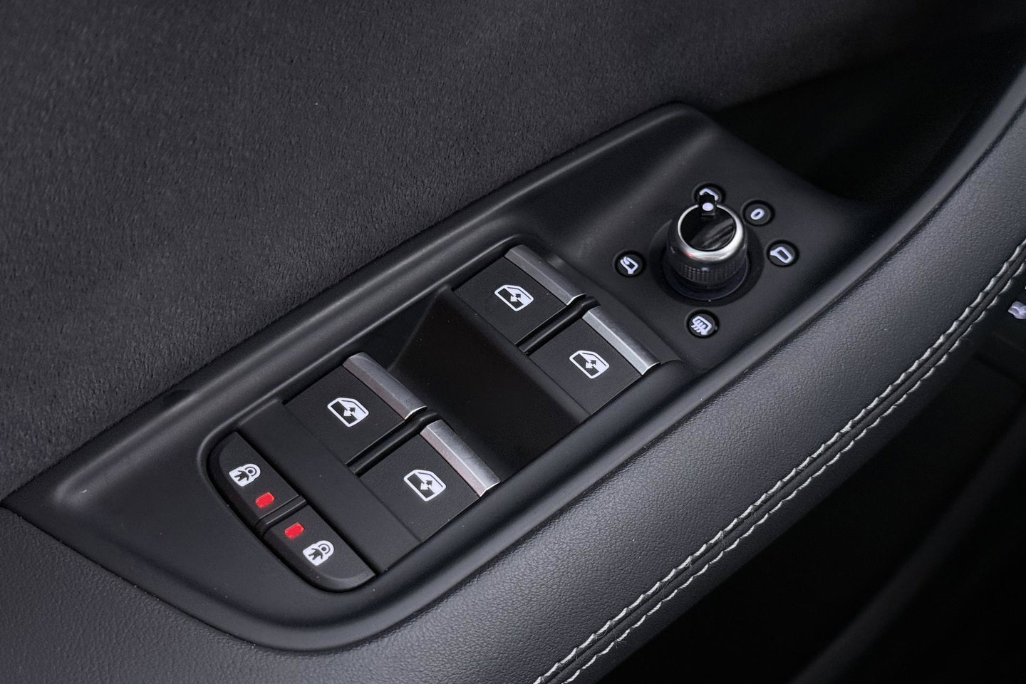 Audi Q7 60 TFSI e quattro Pro Line S Competition | FACELIFT | Schuifdak | B&O | 4-wiel Besturing | Trekhaak | 22 Inch | Laser LED