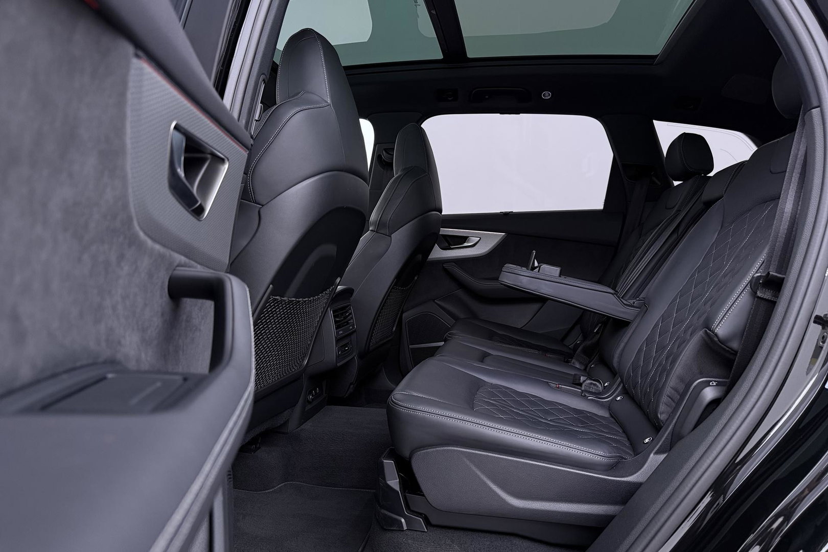 Audi Q7 60 TFSI e quattro Pro Line S Competition | FACELIFT | Schuifdak | B&O | 4-wiel Besturing | Trekhaak | 22 Inch | Laser LED