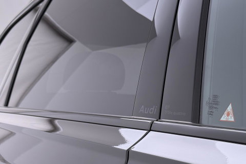 Audi Q7 60 TFSI e quattro Pro Line S Competition | FACELIFT | Schuifdak | B&O | 4-wiel Besturing | Trekhaak | 22 Inch | Laser LED