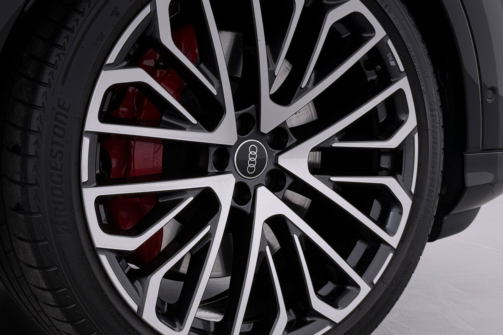 Audi Q7 60 TFSI e quattro Pro Line S Competition | FACELIFT | Schuifdak | B&O | 4-wiel Besturing | Trekhaak | 22 Inch | Laser LED