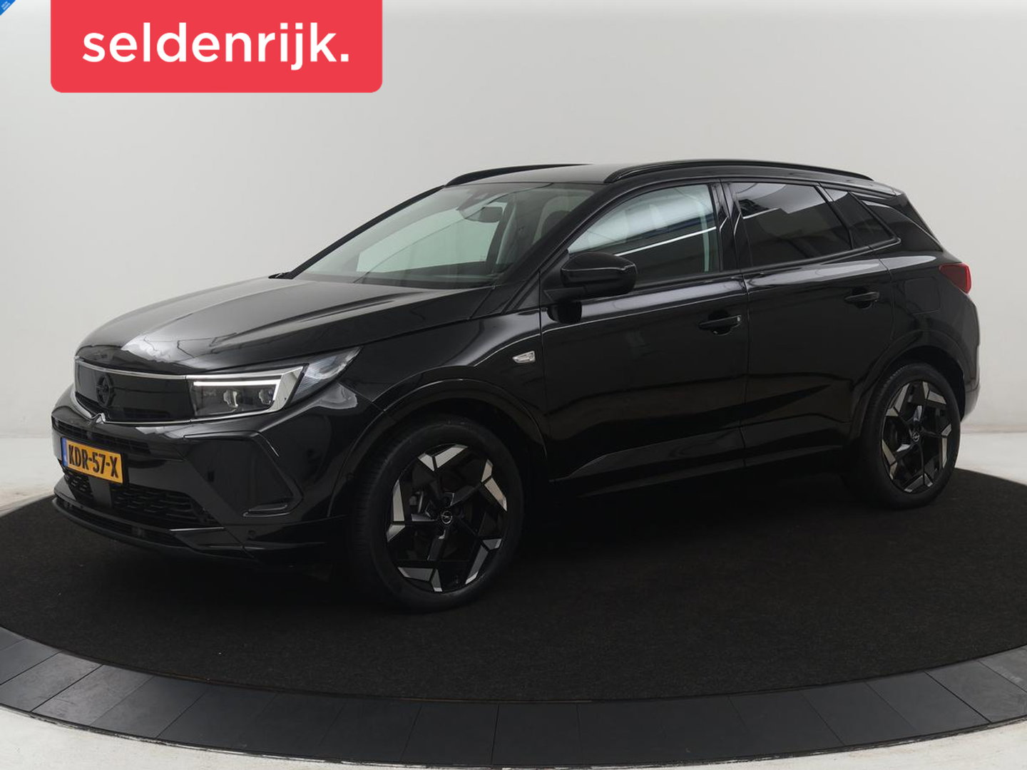 Opel Grandland 1.6 Turbo Plug-In GSE 300PK Hybrid4 4x4 Stoelverwarming | LED | Camera | Dodehoek Ass. | Adapt. cruise |