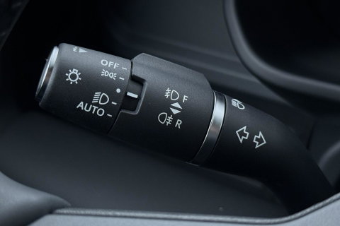 Land Rover Defender 110 P300e X-Dynamic SE | Luchtvering | ClearSight | Black Pack | Panoramadak | Trekhaak | 360° Camera | Koelbox | ACC