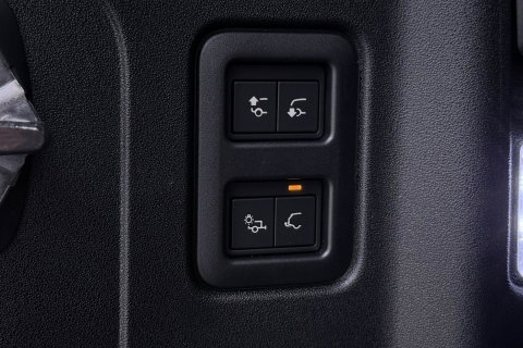 Land Rover Defender 110 P300e X-Dynamic SE | Luchtvering | ClearSight | Black Pack | Panoramadak | Trekhaak | 360° Camera | Koelbox | ACC
