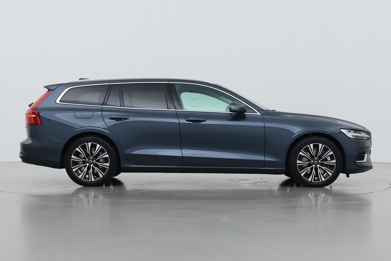Volvo V60 T6 Plus Bright | Harman/Kardon | Trekhaak | 360° Camera | BLIS | Stoel+Stuurverwarming | Memory | Keyless | ACC
