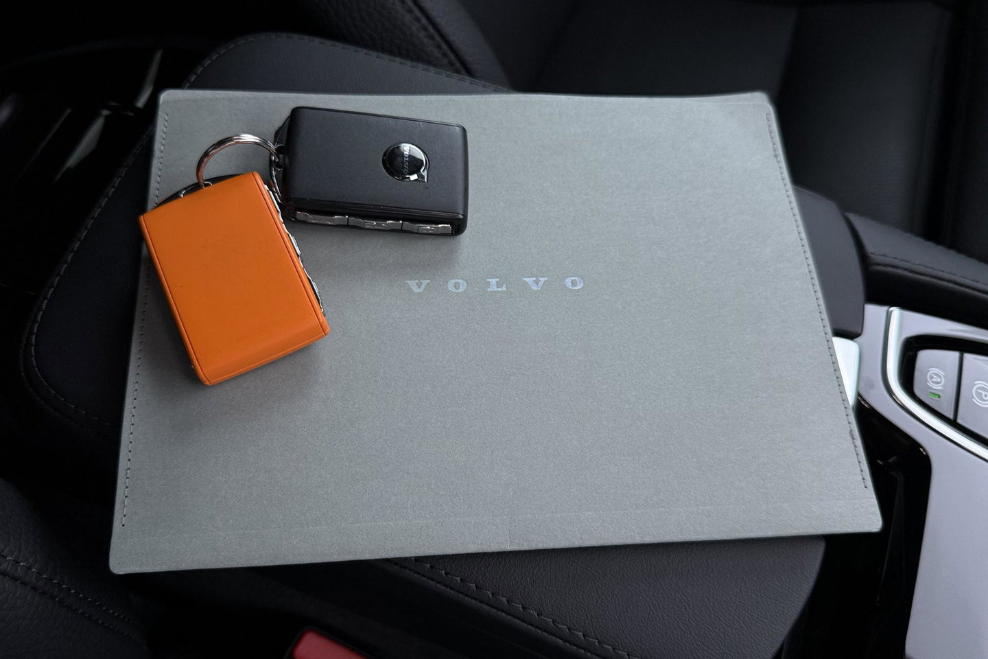 Volvo V60 T6 Plus Bright | Harman/Kardon | Trekhaak | 360° Camera | BLIS | Stoel+Stuurverwarming | Memory | Keyless | ACC