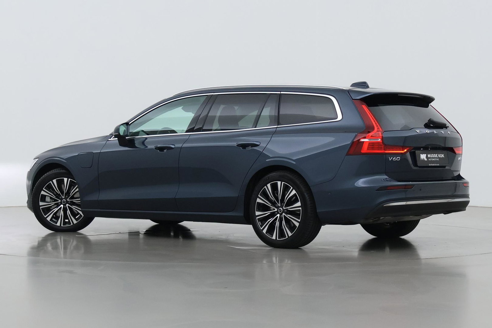 Volvo V60 T6 Plus Bright | Harman/Kardon | Trekhaak | 360° Camera | BLIS | Stoel+Stuurverwarming | Memory | Keyless | ACC