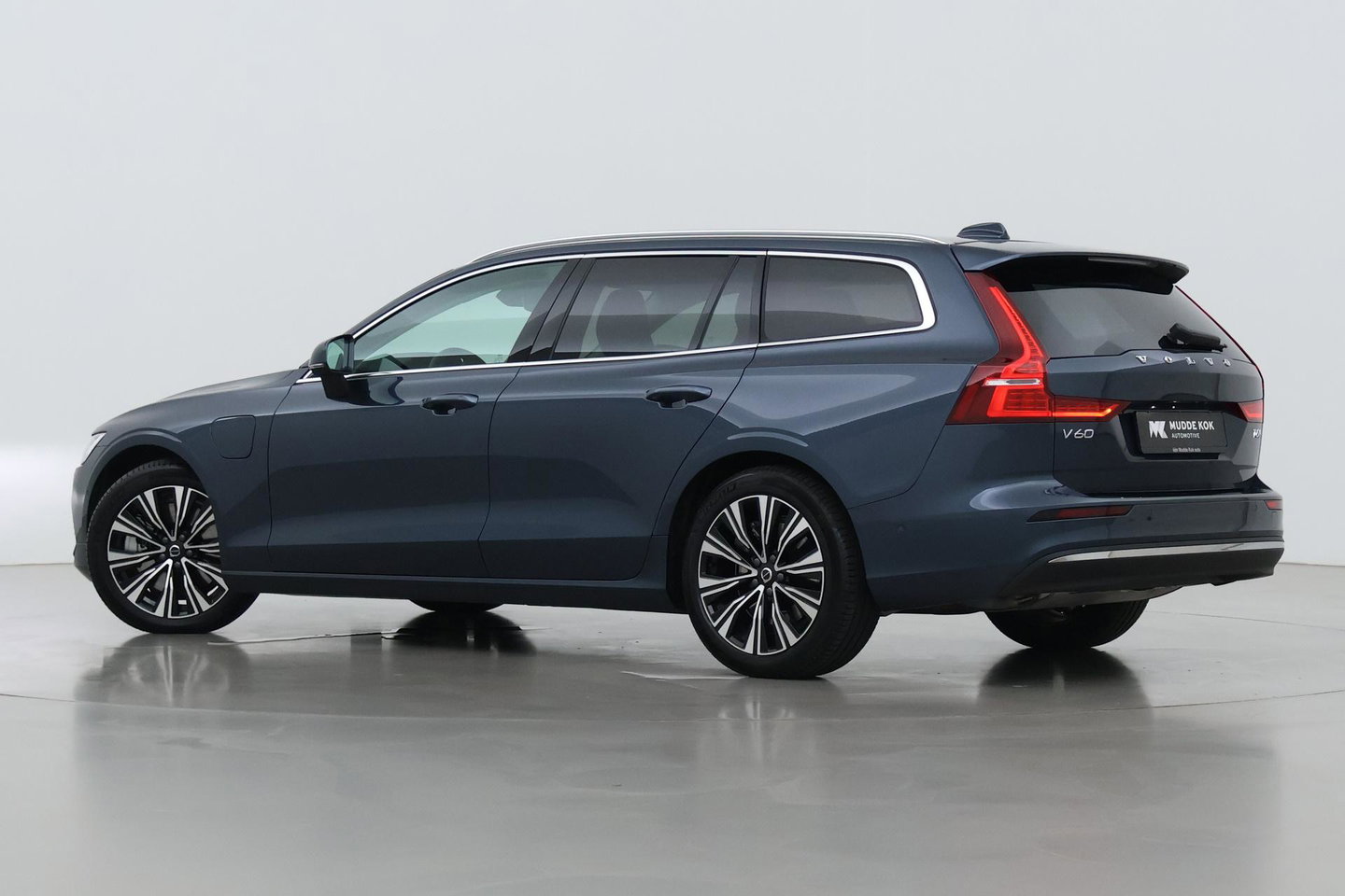 Volvo V60 T6 Plus Bright | Harman/Kardon | Trekhaak | 360° Camera | BLIS | Stoel+Stuurverwarming | Memory | Keyless | ACC