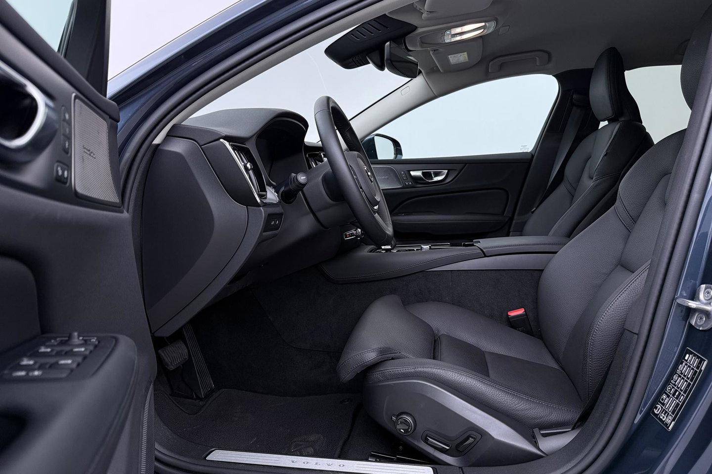 Volvo V60 T6 Plus Bright | Harman/Kardon | Trekhaak | 360° Camera | BLIS | Stoel+Stuurverwarming | Memory | Keyless | ACC