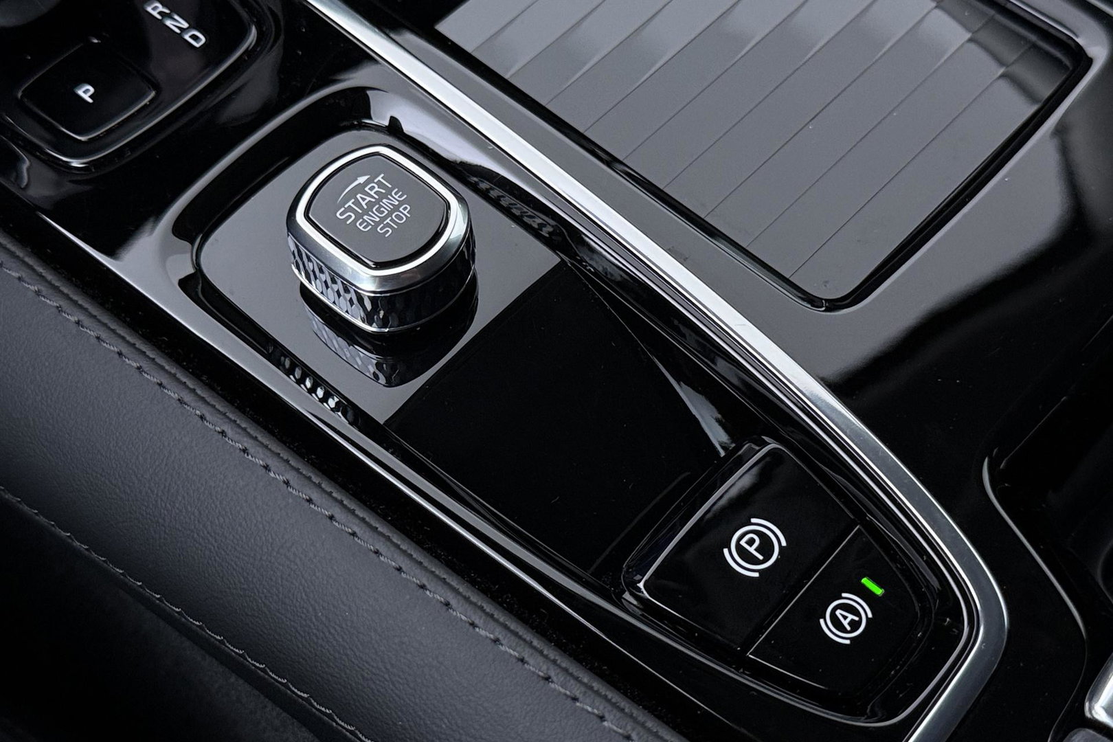 Volvo V60 T6 Plus Bright | Harman/Kardon | Trekhaak | 360° Camera | BLIS | Stoel+Stuurverwarming | Memory | Keyless | ACC