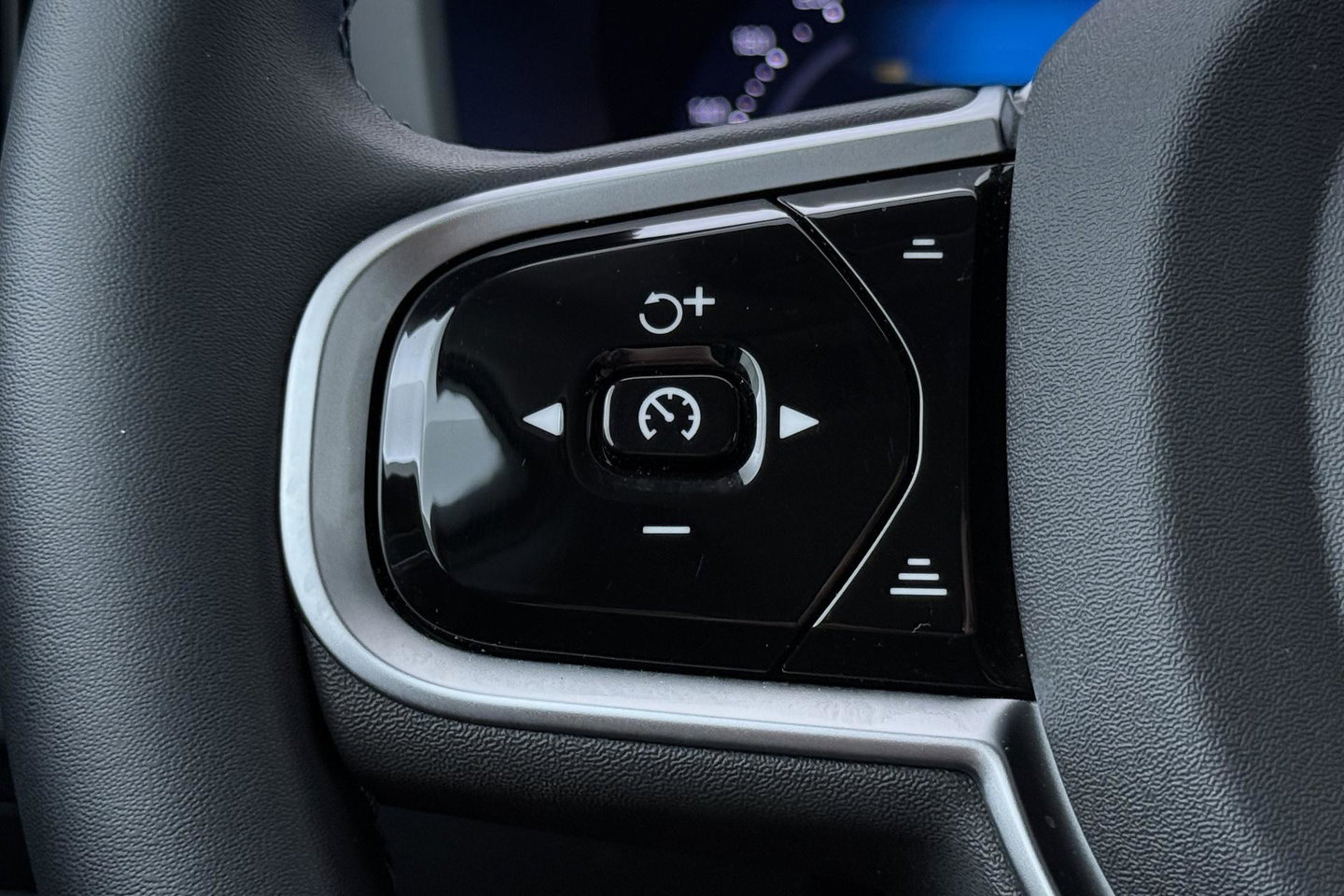 Volvo V60 T6 Plus Bright | Harman/Kardon | Trekhaak | 360° Camera | BLIS | Stoel+Stuurverwarming | Memory | Keyless | ACC