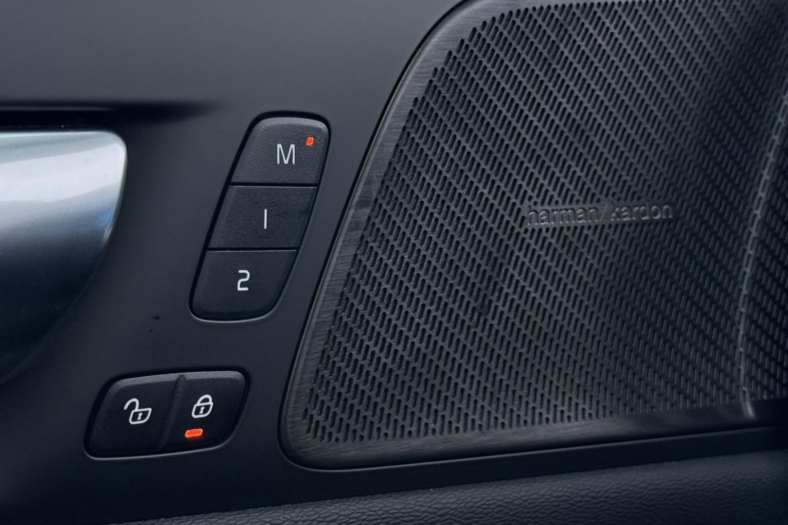 Volvo V60 T6 Plus Bright | Harman/Kardon | Trekhaak | 360° Camera | BLIS | Stoel+Stuurverwarming | Memory | Keyless | ACC