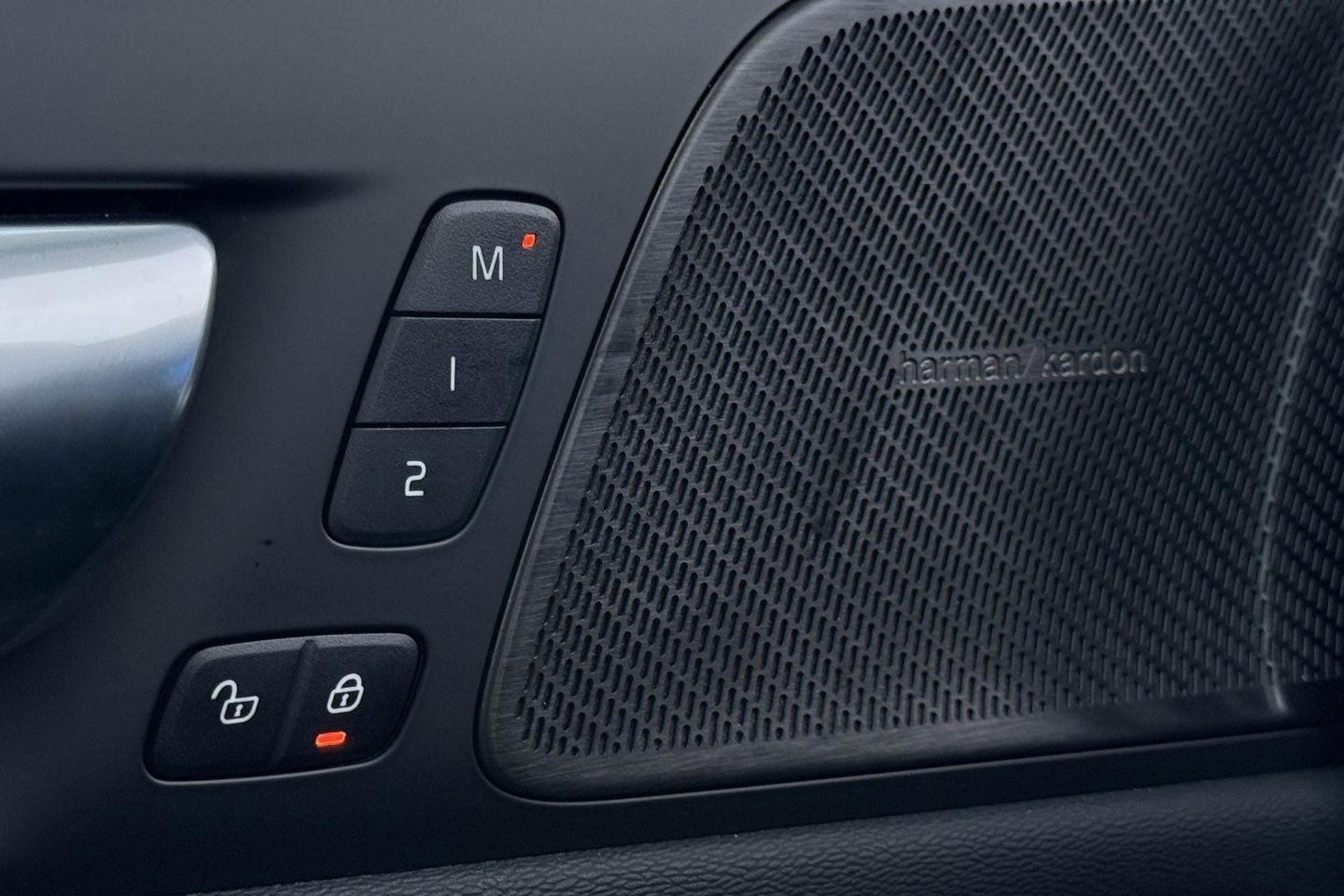 Volvo V60 T6 Plus Bright | Harman/Kardon | Trekhaak | 360° Camera | BLIS | Stoel+Stuurverwarming | Memory | Keyless | ACC