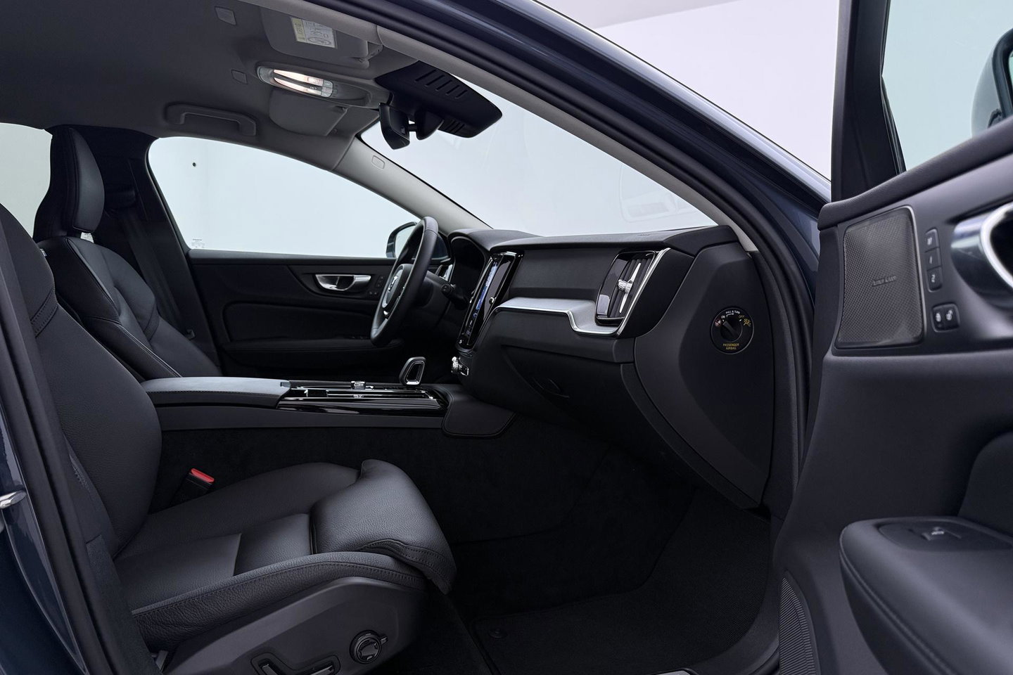 Volvo V60 T6 Plus Bright | Harman/Kardon | Trekhaak | 360° Camera | BLIS | Stoel+Stuurverwarming | Memory | Keyless | ACC