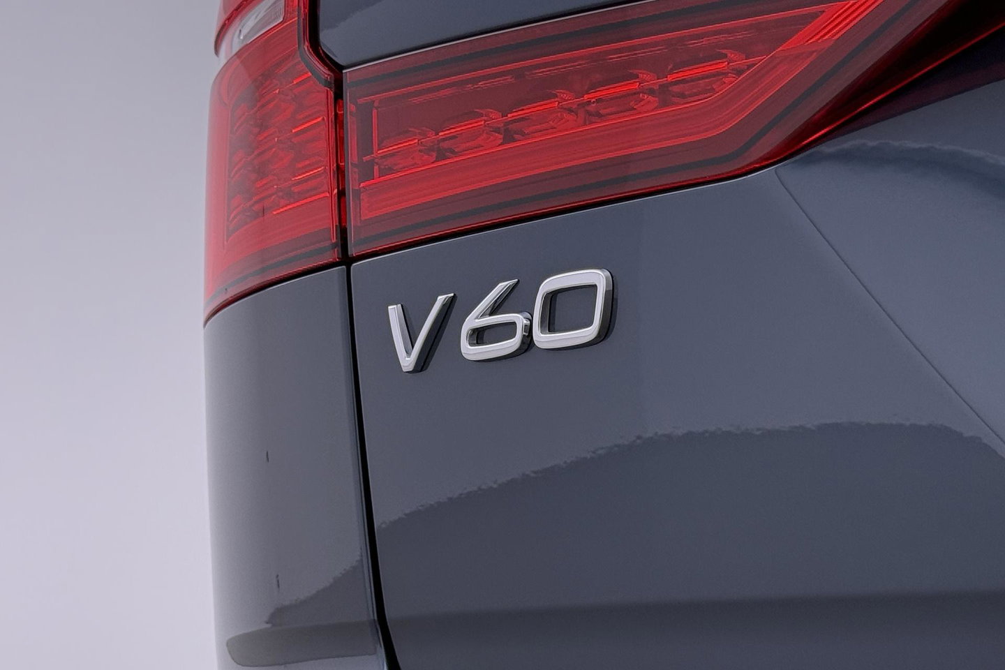Volvo V60 T6 Plus Bright | Harman/Kardon | Trekhaak | 360° Camera | BLIS | Stoel+Stuurverwarming | Memory | Keyless | ACC