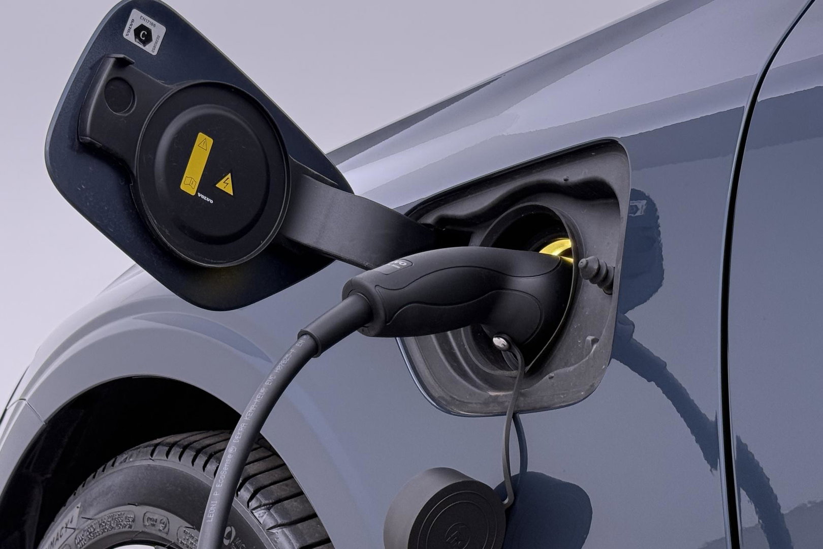 Volvo V60 T6 Plus Bright | Harman/Kardon | Trekhaak | 360° Camera | BLIS | Stoel+Stuurverwarming | Memory | Keyless | ACC