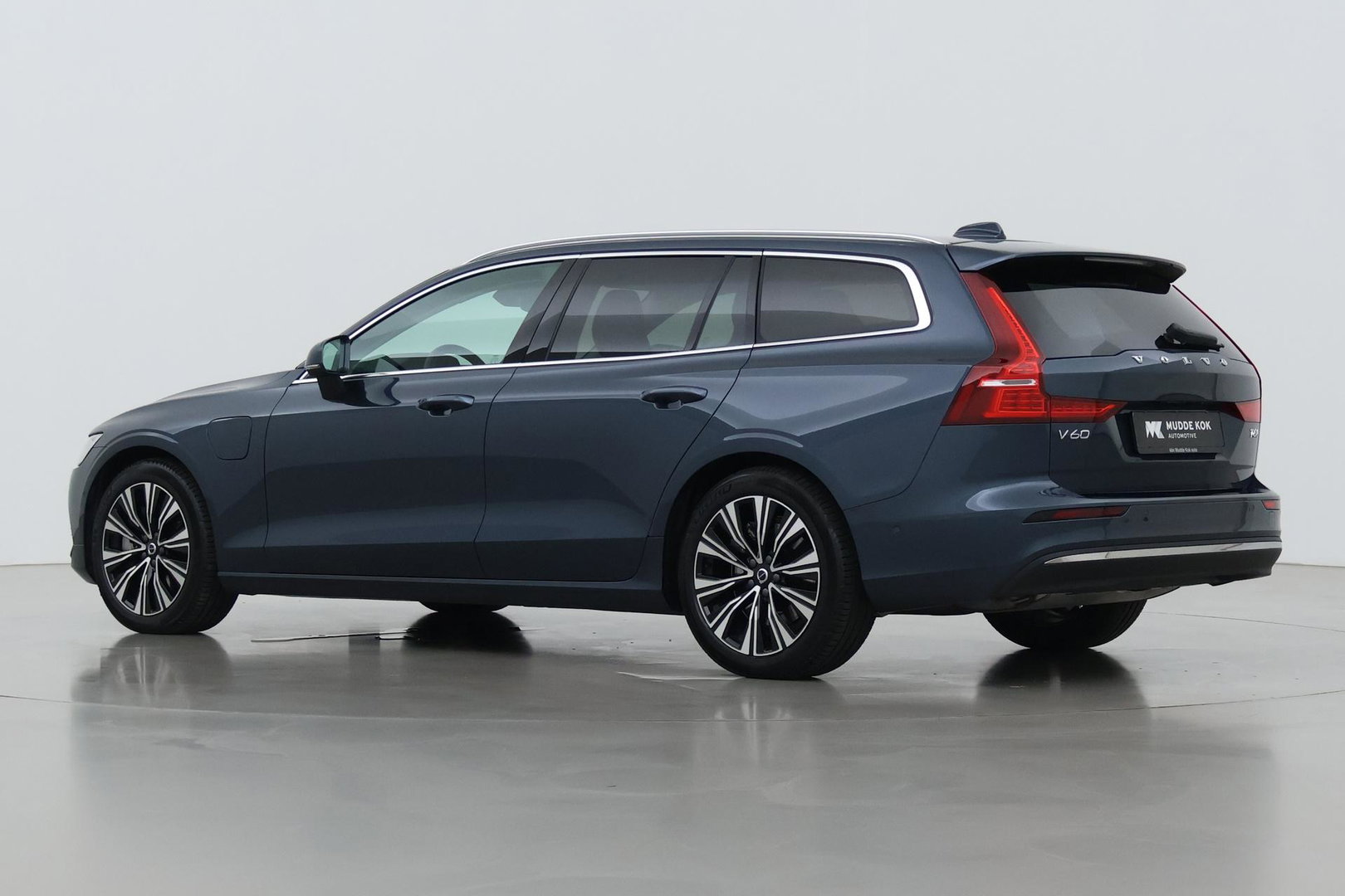 Volvo V60 T6 Plus Bright | Harman/Kardon | Trekhaak | 360° Camera | BLIS | Stoel+Stuurverwarming | Memory | Keyless | ACC
