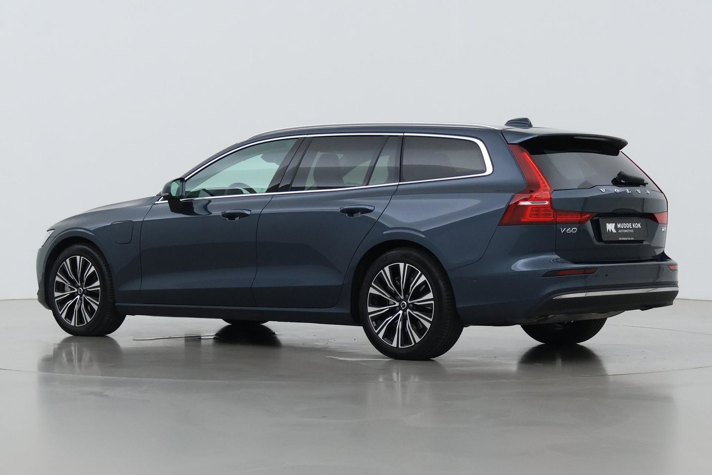 Volvo V60 T6 Plus Bright | Harman/Kardon | Trekhaak | 360° Camera | BLIS | Stoel+Stuurverwarming | Memory | Keyless | ACC