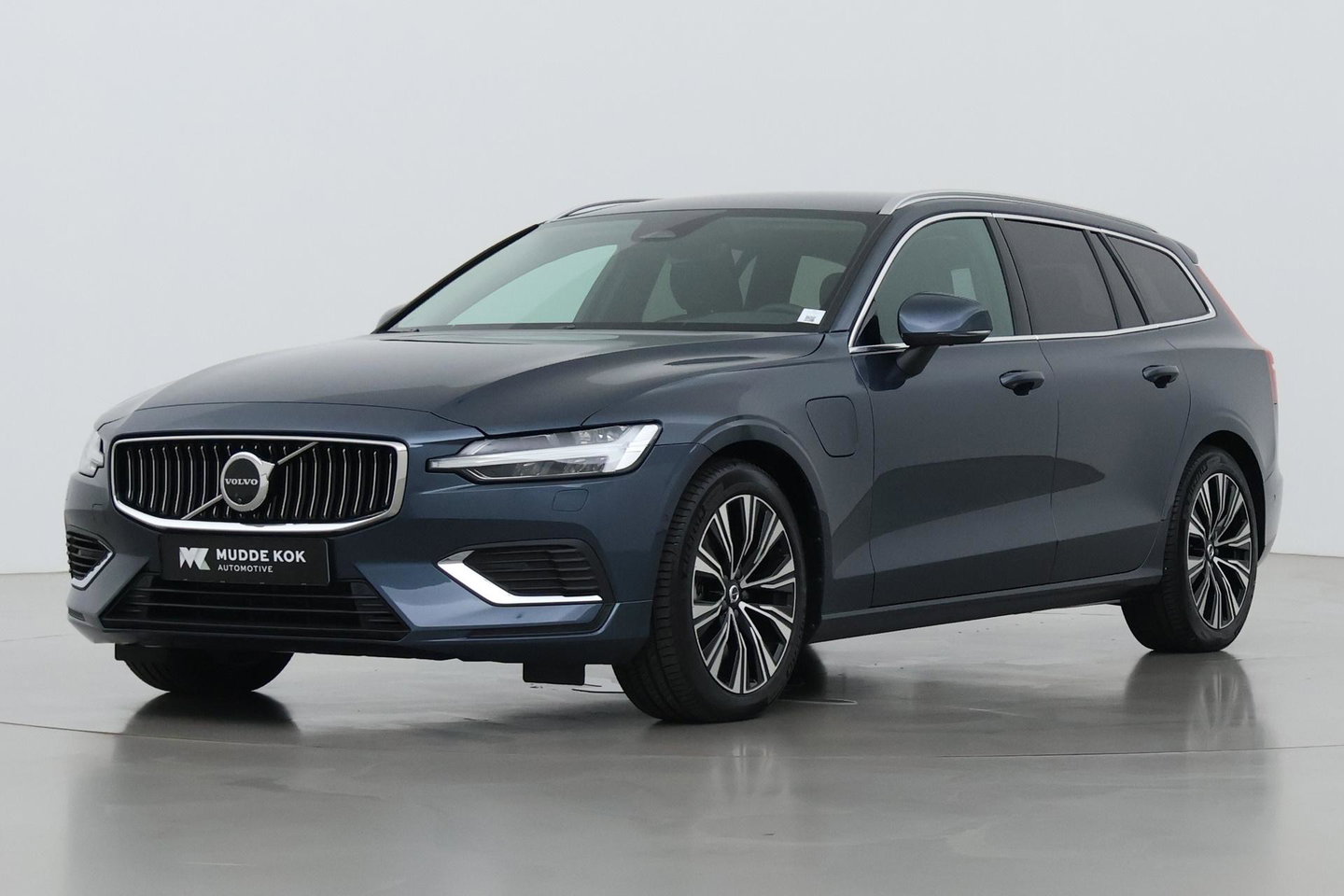 Volvo V60 T6 Plus Bright | Harman/Kardon | Trekhaak | 360° Camera | BLIS | Stoel+Stuurverwarming | Memory | Keyless | ACC
