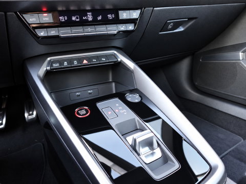 Audi RS3 Limousine 2.5 TFSI RS 3 quattro HULK CERAMIC PANO VOL'