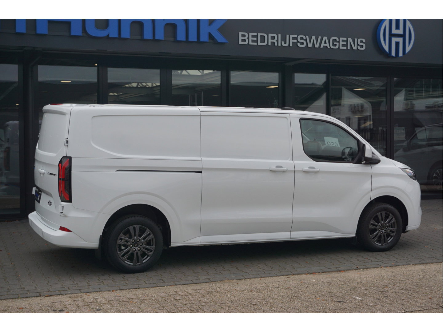 Ford Transit Custom 320L 218PK 71KWH Limited Elektrisch AUT BPM VRIJ!! Apple CP / Android A, LED, 17" LM!! NR. EC20