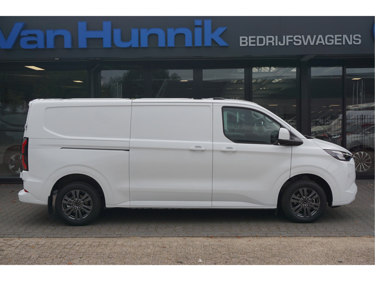 Ford Transit Custom 320L 218PK 71KWH Limited Elektrisch AUT BPM VRIJ!! Apple CP / Android A, LED, 17" LM!! NR. EC20