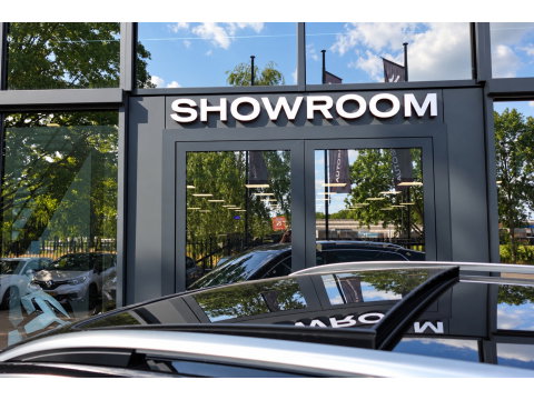 Volkswagen Tiguan 1.5 eTSI R-Line Business PANO KEYLESS H&K