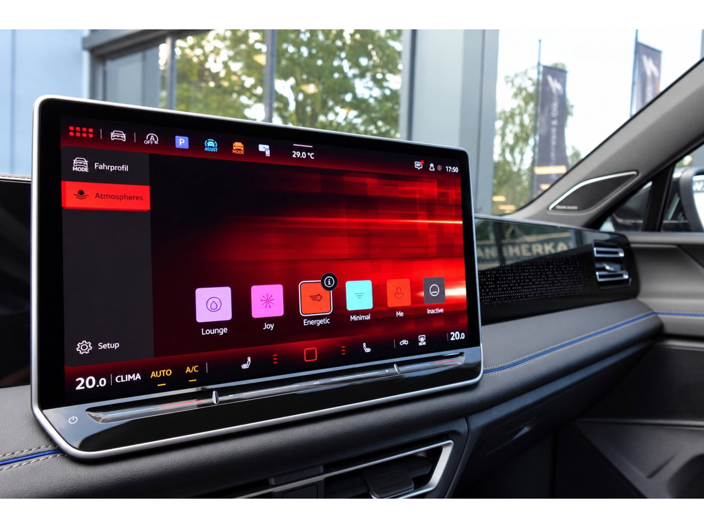 Volkswagen Tiguan 1.5 eTSI R-Line Business PANO KEYLESS H&K