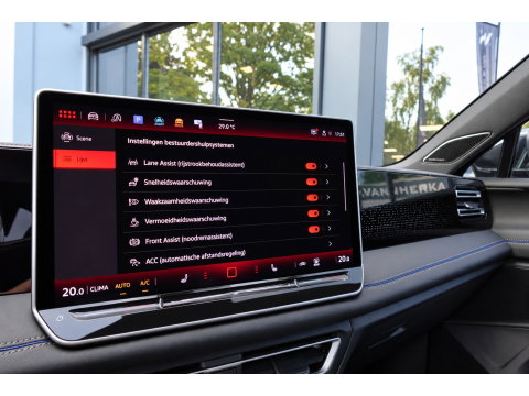 Volkswagen Tiguan 1.5 eTSI R-Line Business PANO KEYLESS H&K