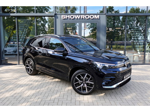Volkswagen Tiguan 1.5 eTSI R-Line Business PANO KEYLESS H&K