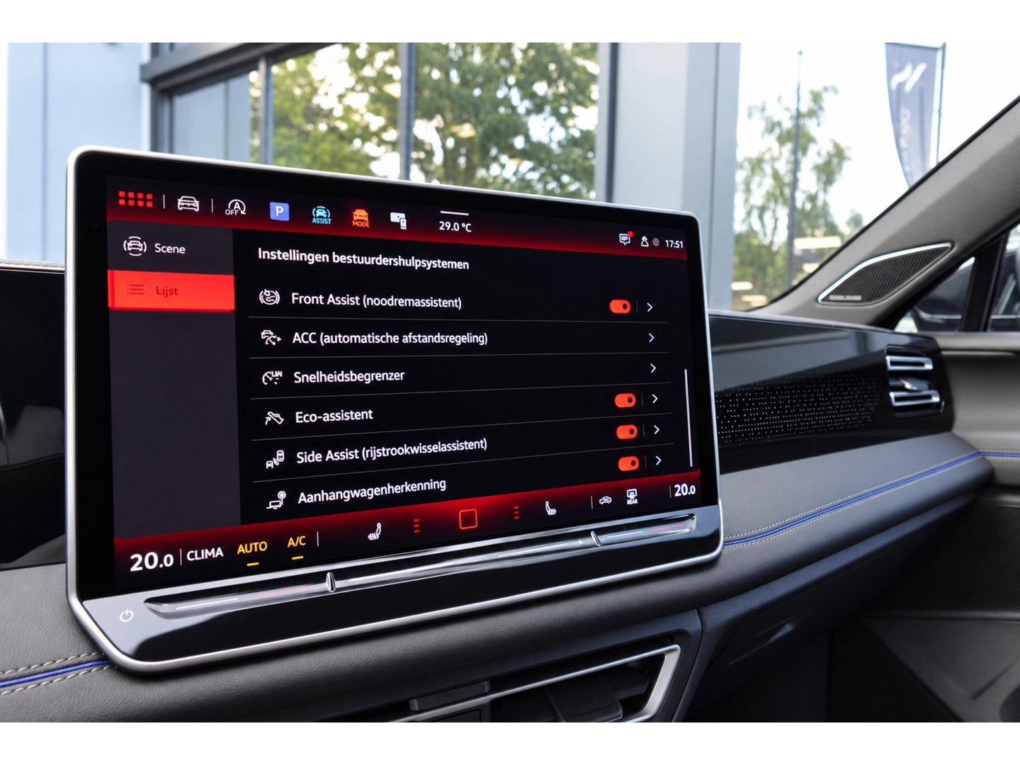 Volkswagen Tiguan 1.5 eTSI R-Line Business PANO KEYLESS H&K