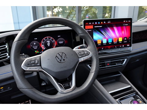 Volkswagen Tiguan 1.5 eTSI R-Line Business PANO KEYLESS H&K