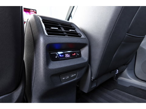 Volkswagen Tiguan 1.5 eTSI R-Line Business PANO KEYLESS H&K