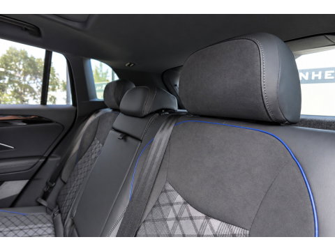 Volkswagen Tiguan 1.5 eTSI R-Line Business PANO KEYLESS H&K