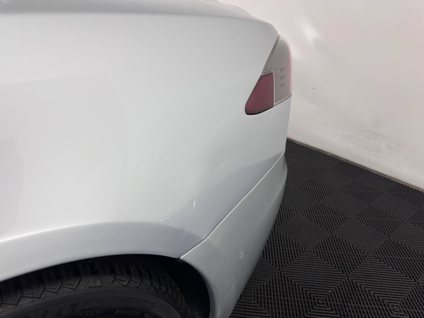 Tesla Model S 100D Aut. *PANO | LEATHER | AIRSUSPENION | FULL-LED | NAVI-FULLMAP | KEYLESS | HEATED-SPORTSEATS | DIGI-COCKPIT | CAMERA | 19"ALU*