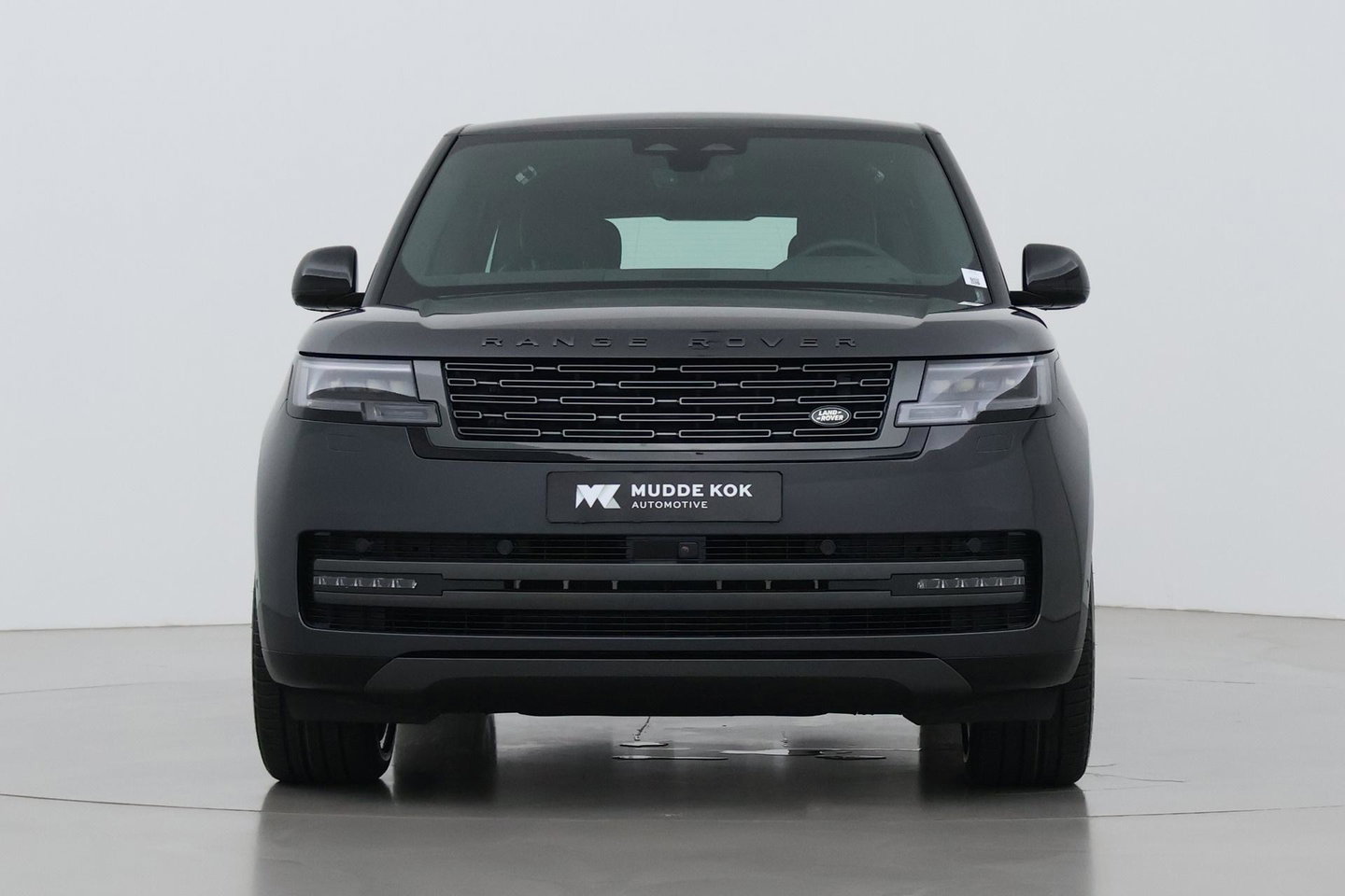Land Rover Range Rover P550e HSE | 23 Inch SV-Bespoke | Panoramadak | Meridian 3D | Shadow Exterior Pack | Massage | 360° Camera
