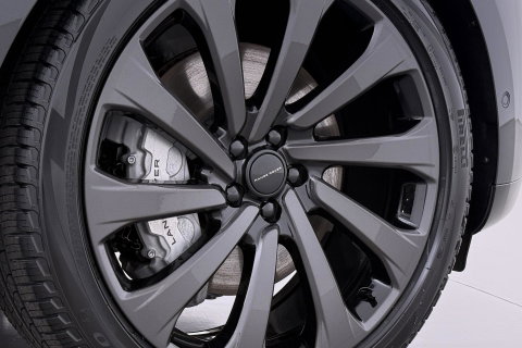 Land Rover Range Rover P550e HSE | 23 Inch SV-Bespoke | Panoramadak | Meridian 3D | Shadow Exterior Pack | Massage | 360° Camera