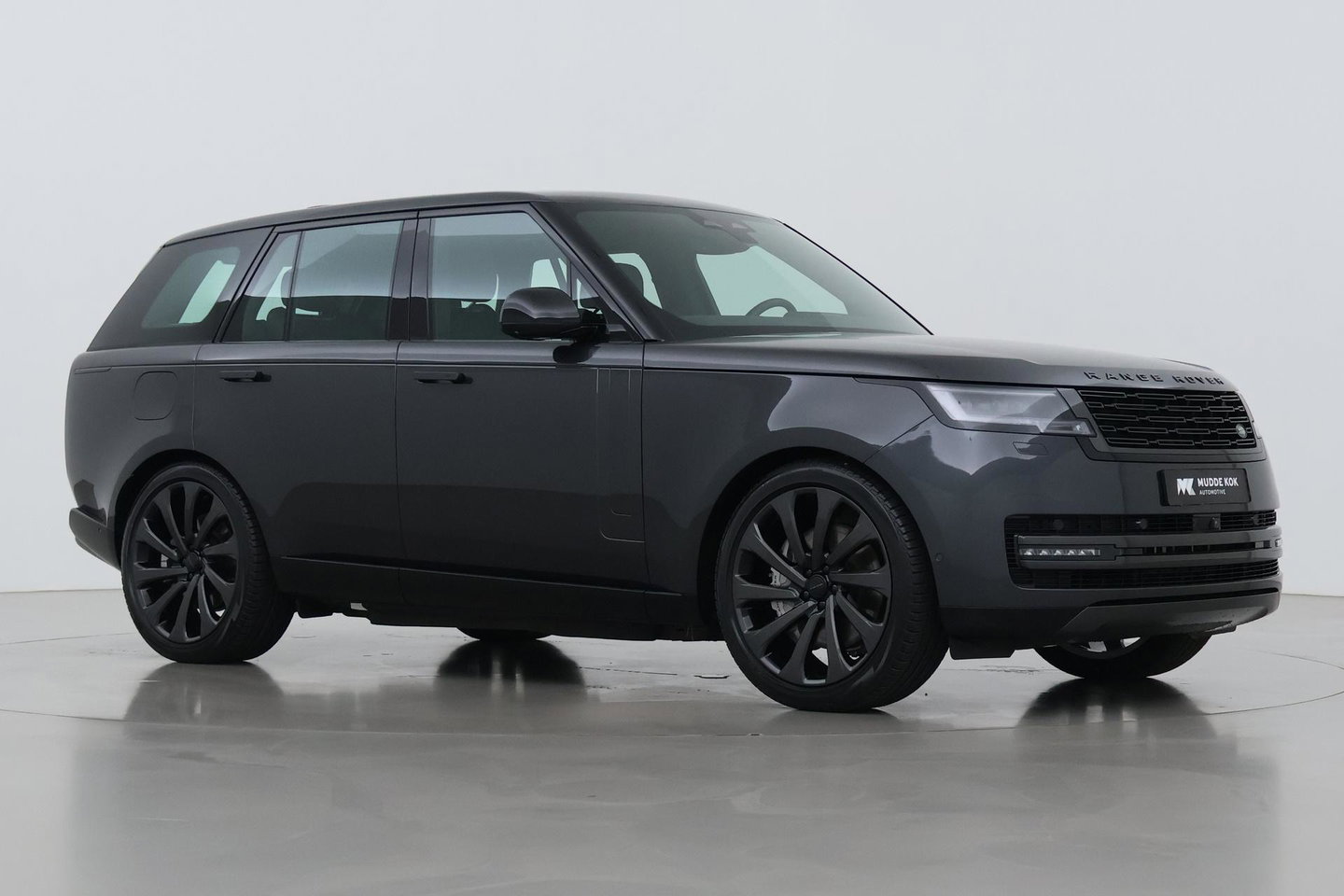 Land Rover Range Rover P550e HSE | 23 Inch SV-Bespoke | Panoramadak | Meridian 3D | Shadow Exterior Pack | Massage | 360° Camera