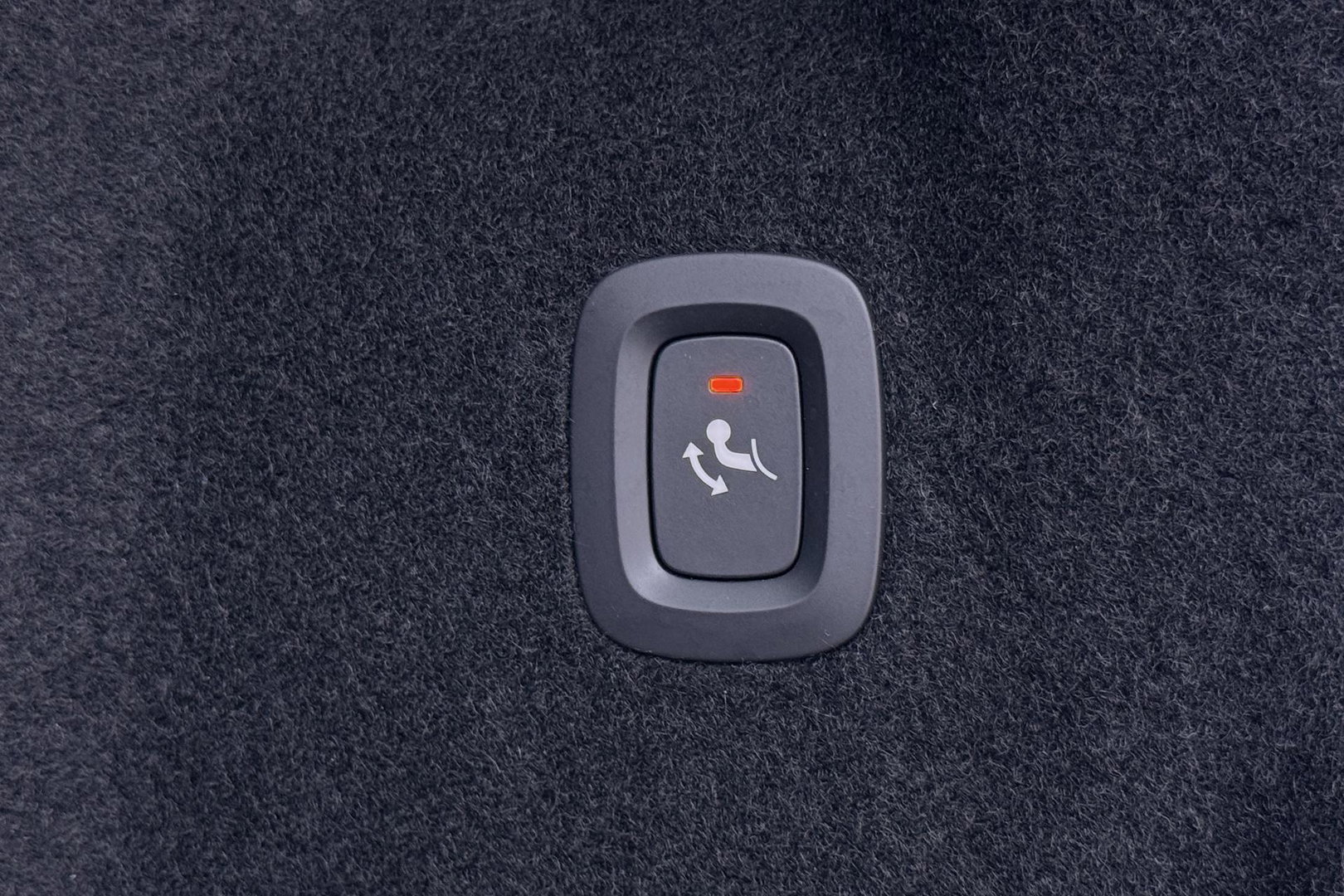 Volvo XC60 T8 Ultra Dark | Harman/Kardon | Trekhaak | Panoramadak | 360° Camera | Head-Up | Stoel+Stuurverwarming | ACC