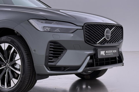 Volvo XC60 T8 Ultra Dark | Harman/Kardon | Trekhaak | Panoramadak | 360° Camera | Head-Up | Stoel+Stuurverwarming | ACC