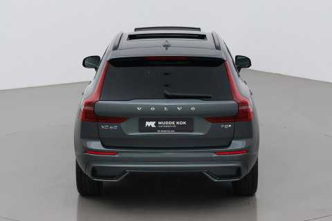 Volvo XC60 T8 Ultra Dark | Harman/Kardon | Trekhaak | Panoramadak | 360° Camera | Head-Up | Stoel+Stuurverwarming | ACC