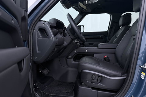 Land Rover Defender 2.0 P300e 110 X-Dynamic HSE | SATIN | Luchtvering | Panoramadak | Trekhaak | 360° Camera | Meridian Surround | Stoelventilatie | 22 Inch