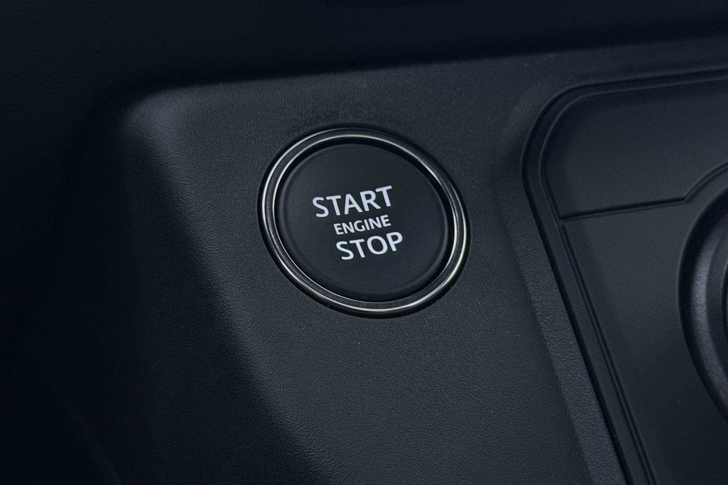 Land Rover Defender 2.0 P300e 110 X-Dynamic HSE | SATIN | Luchtvering | Panoramadak | Trekhaak | 360° Camera | Meridian Surround | Stoelventilatie | 22 Inch