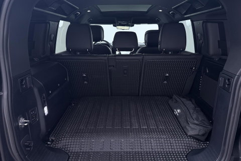 Land Rover Defender 2.0 P300e 110 X-Dynamic HSE | SATIN | Luchtvering | Panoramadak | Trekhaak | 360° Camera | Meridian Surround | Stoelventilatie | 22 Inch