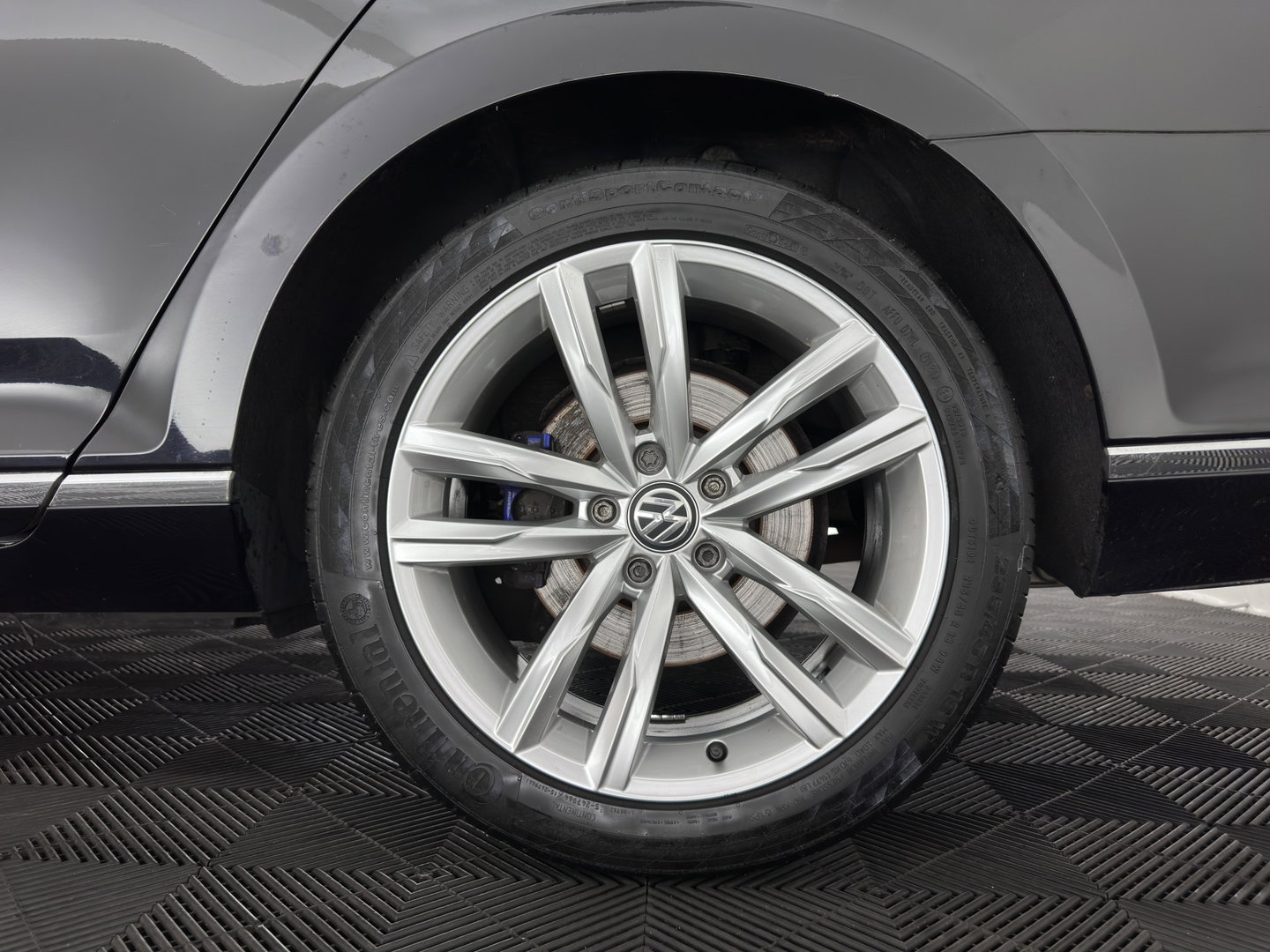 Volkswagen Passat Variant 1.4 TSI GTE Highline (Plug-In) {SoH-81%} Aut. *PANO | LEATHER-ALCANTARA | ERGONOMIC-SPORTSEATS | ADAPTIVE-CRUISE | FULL-LED | KEYLESS | CARPLAY | NAVI-FULLMAP | AMBIENTLIGHT | PRIVACY-GLASS | SHIFTPADDLES | TOWBAR | 18''ALU*