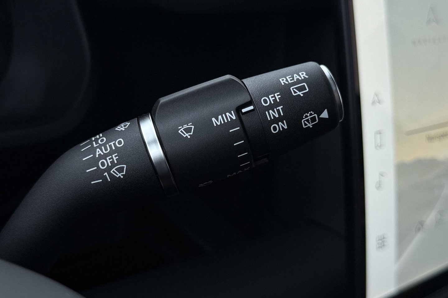 Land Rover Defender 110 P300e X-Dynamic HSE | SATIN | Luchtvering | Panoramadak | Trekhaak | 360° Camera | Meridian Surround | Stoelventilatie | 22 Inch