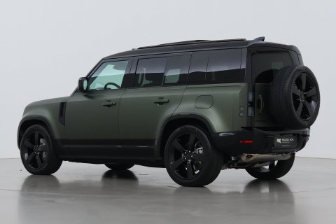 Land Rover Defender 110 P300e X-Dynamic HSE | SATIN | Luchtvering | Panoramadak | Trekhaak | 360° Camera | Meridian Surround | Stoelventilatie | 22 Inch